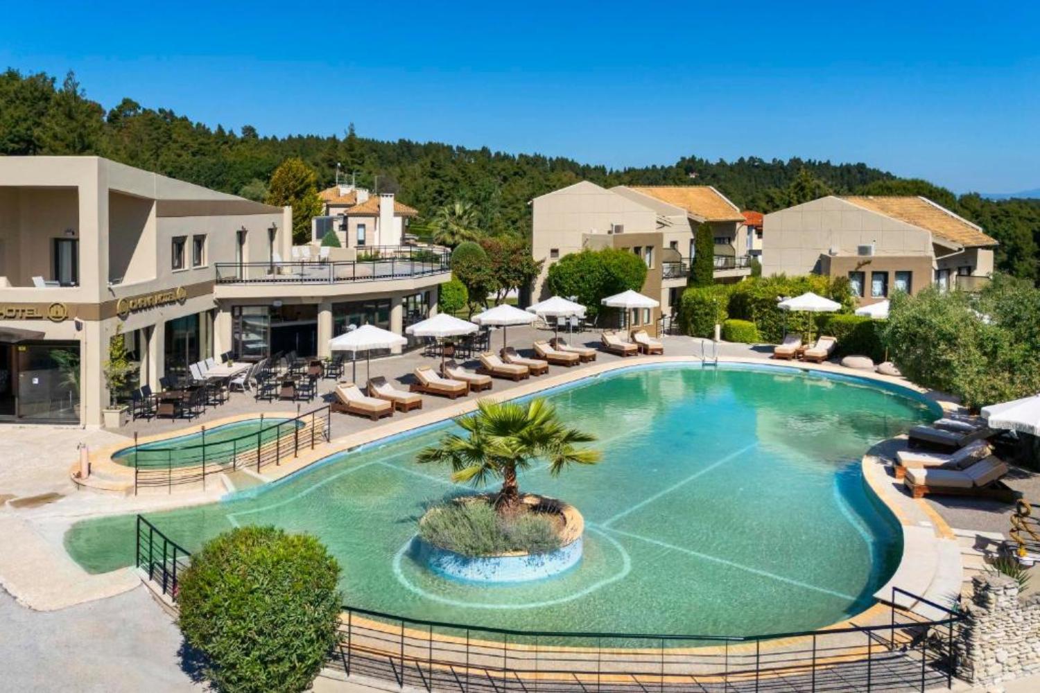 Tiara Holidays - Ohana Hotel bazen